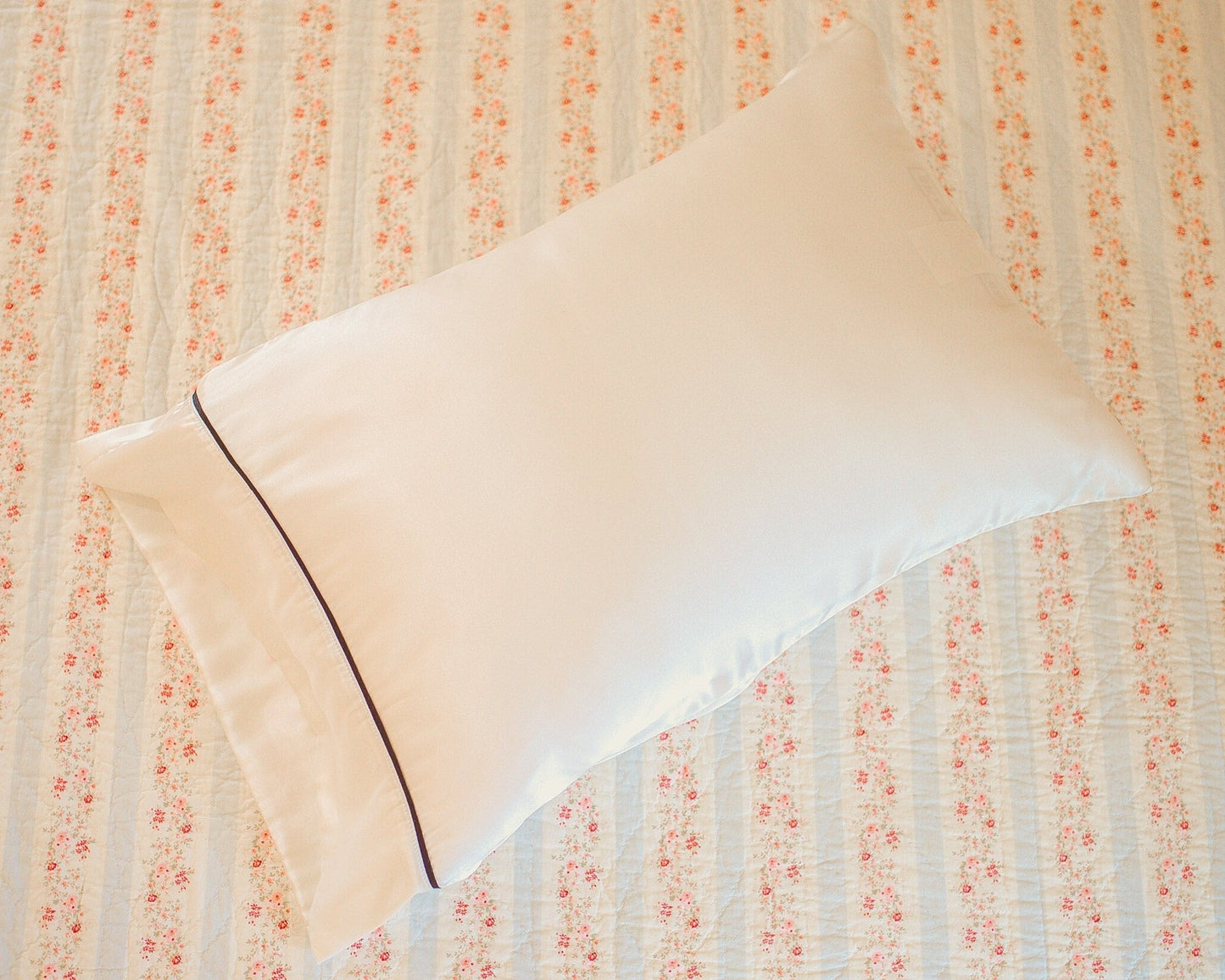 Classic Satin Pillowcase in Ivory