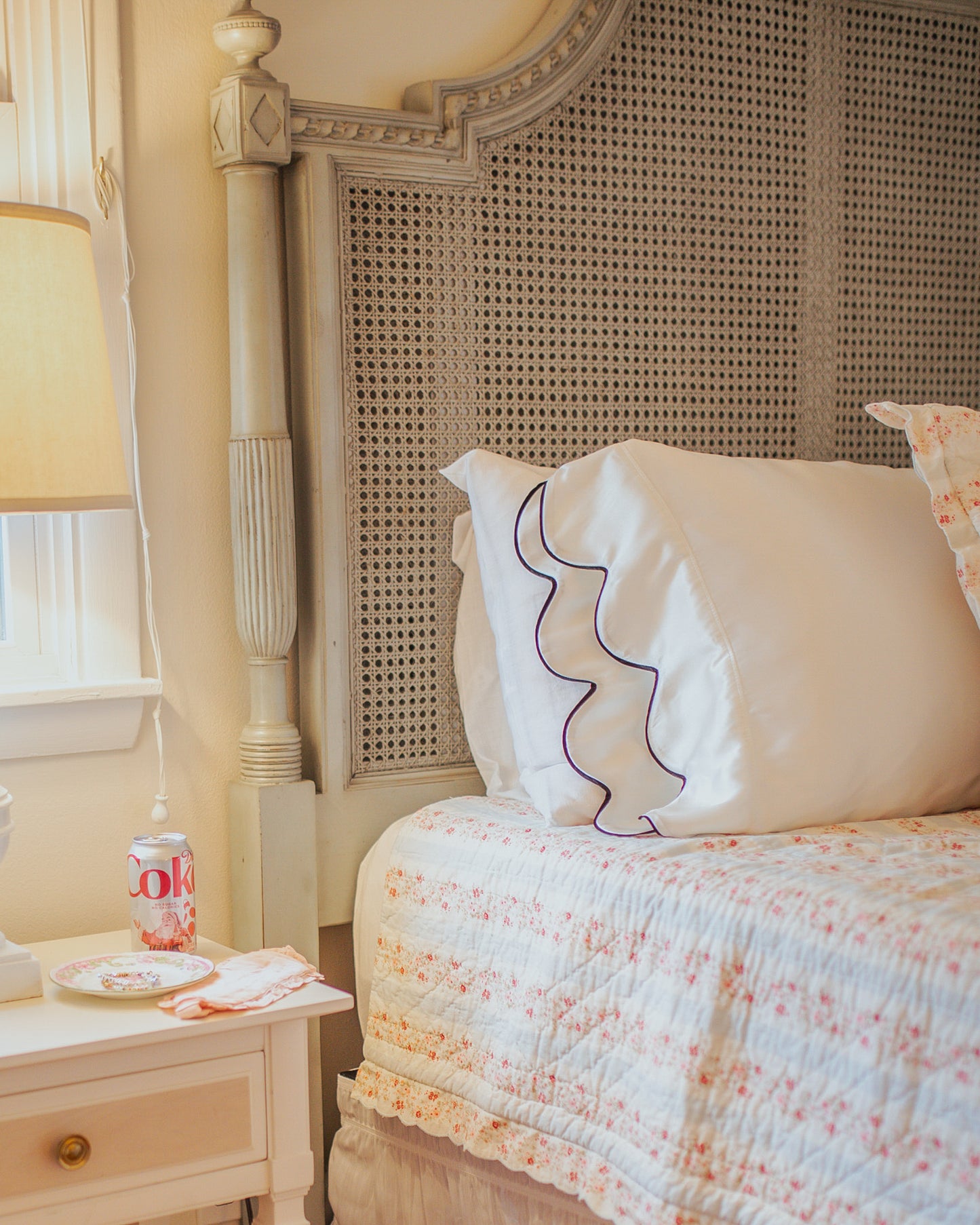 Scalloped Satin Pillowcase in Ivory