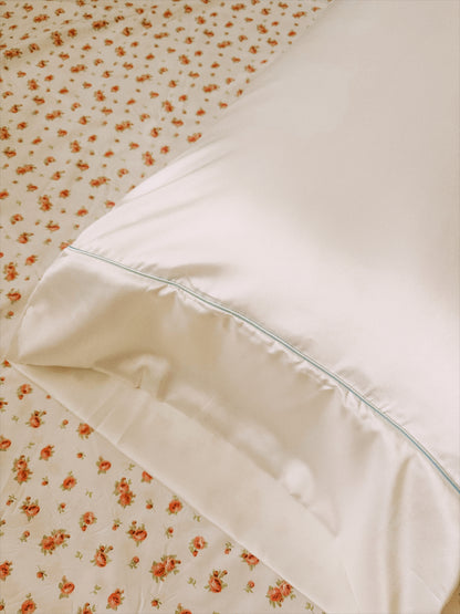 The Classic – Blue Trim