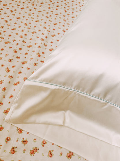 The Classic – Blue Trim