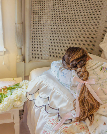 Scalloped Satin Pillowcase in Ivory