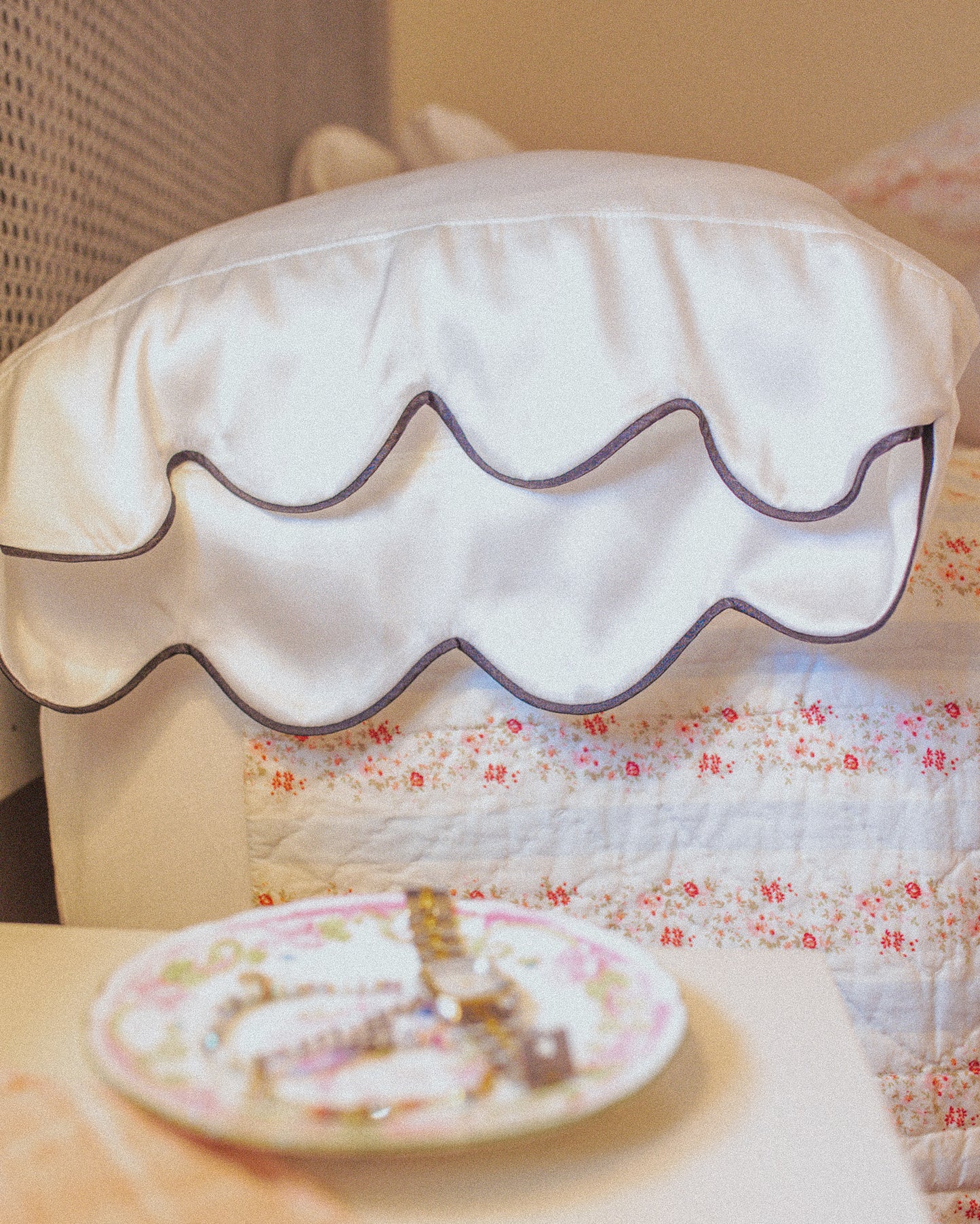 Scarlett Pillowcase - Scalloped Satin in Ivory